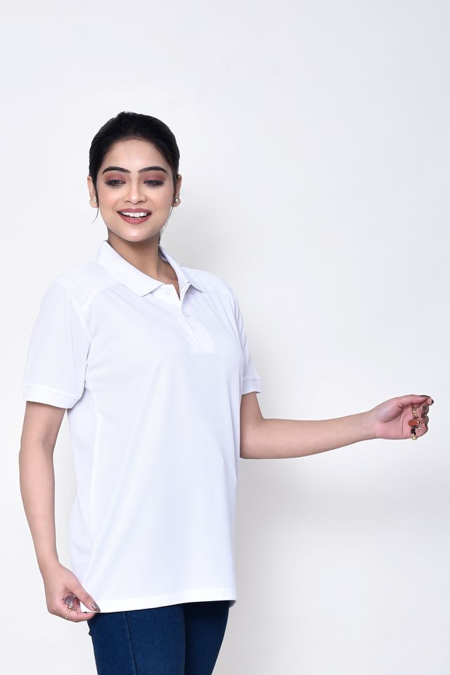 Women's Casual Regular Fit Collared Neck Polo T-shirt with Half Sleeve & Solid Pattern